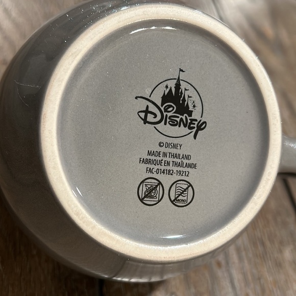 Disney Mickey Mouse Ear Ceramic Mug - Picture 4 of 13